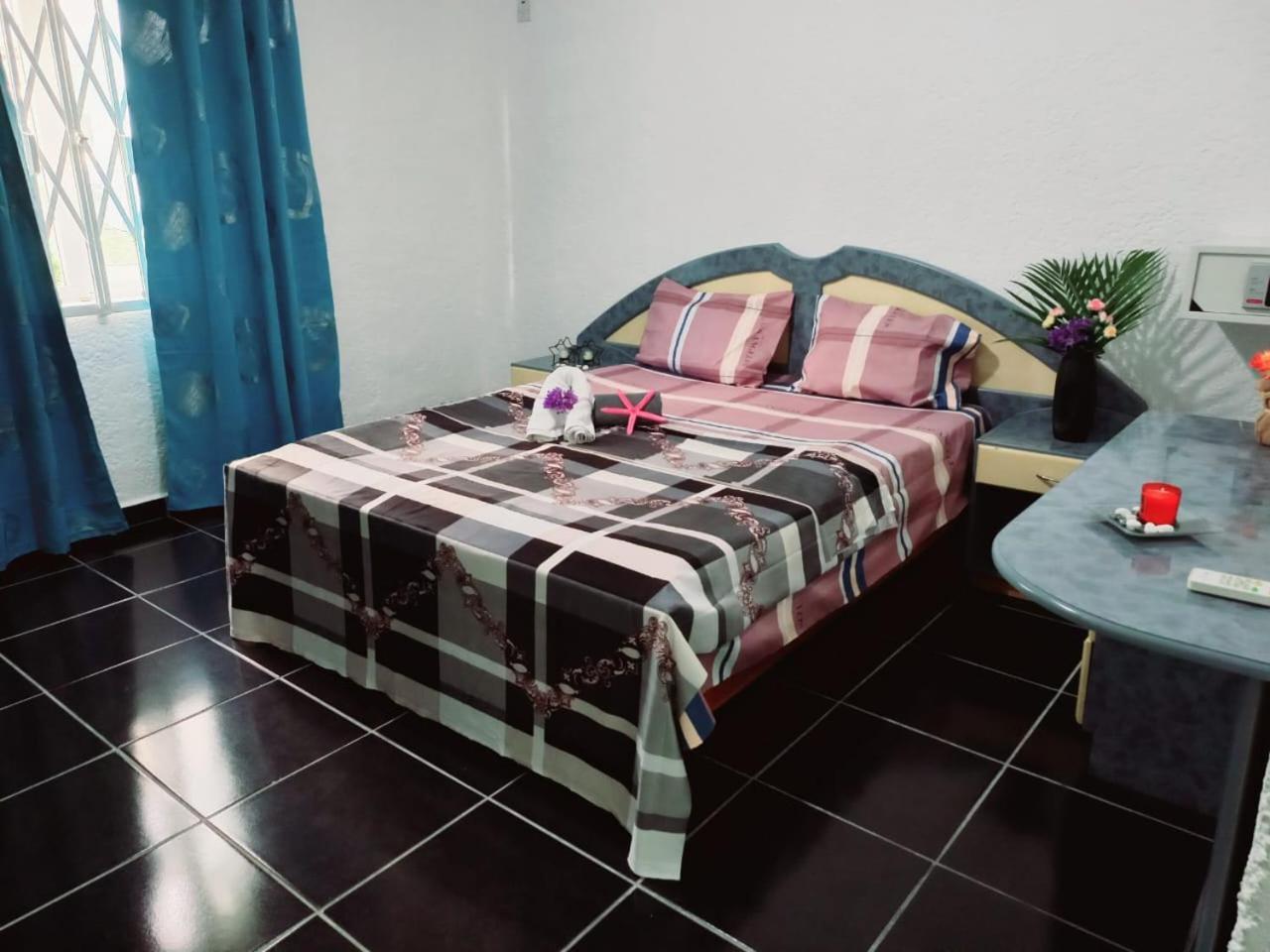 Bella Villa Flic en Flac Luaran gambar