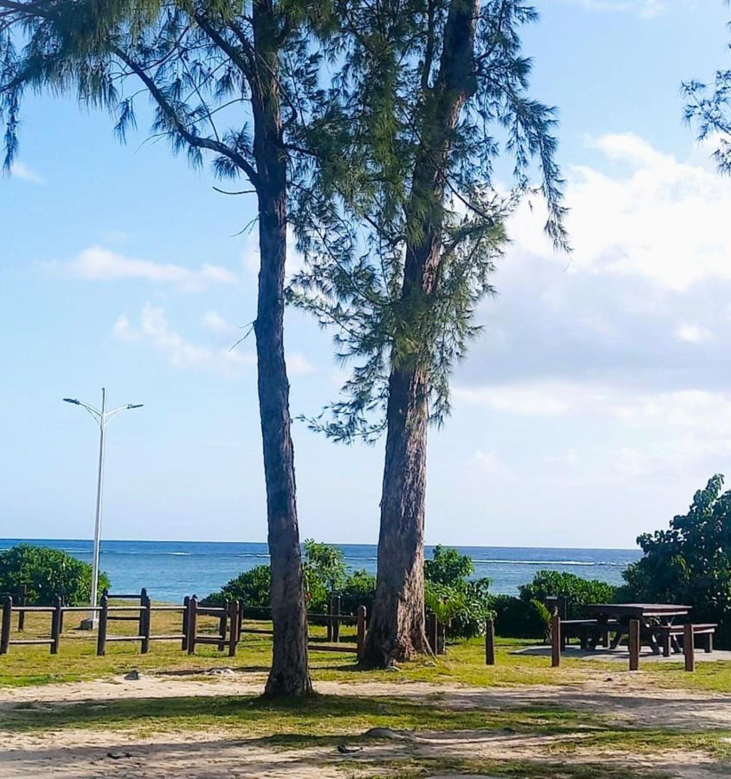 Bella Villa Flic en Flac Luaran gambar